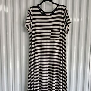 Lularoe high - low Carly in a gorgeous stripe